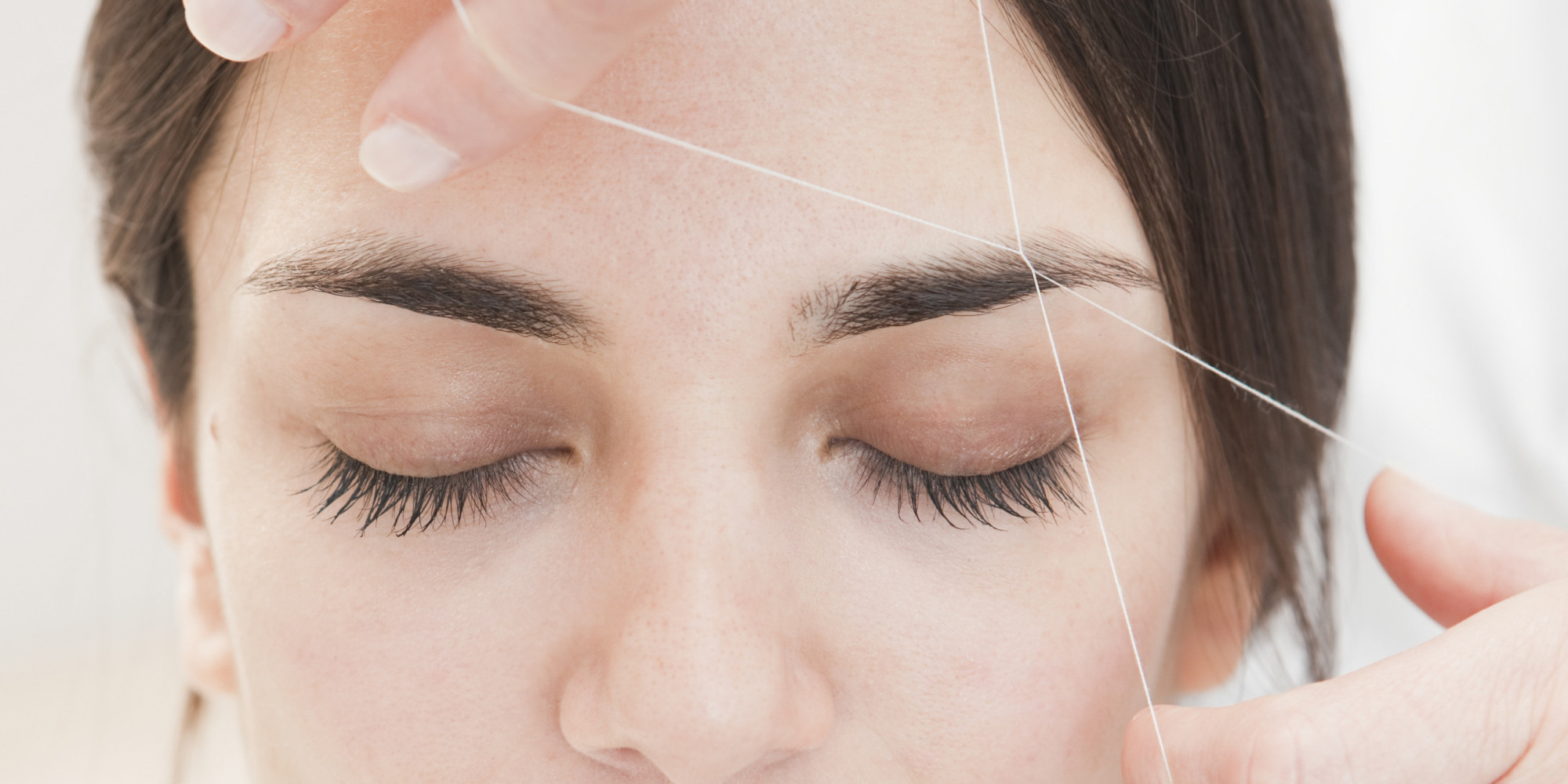 Eyebrow threading involves using a scissoring motion to tweeze hair from the brows quickly and precisely. (Source: huffingtonpost.ca)