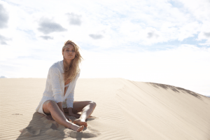 Elyse Taylor joins Nude By Nature as the natural makeup brand's first ever face.