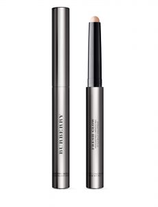 Burberry Fresh Glow Highlighting Luminous Pen will help with strobing.