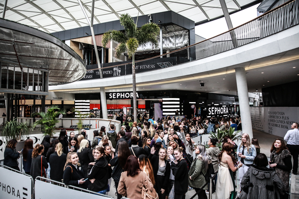 The crowds at the opening of the new Sephora store at Pacific Fair. Image: APL Photography. 