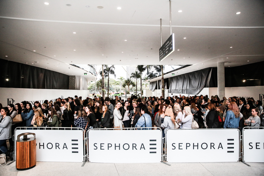 Patiently waiting... thousands of Sephora fans line up. Image: APL Photography.