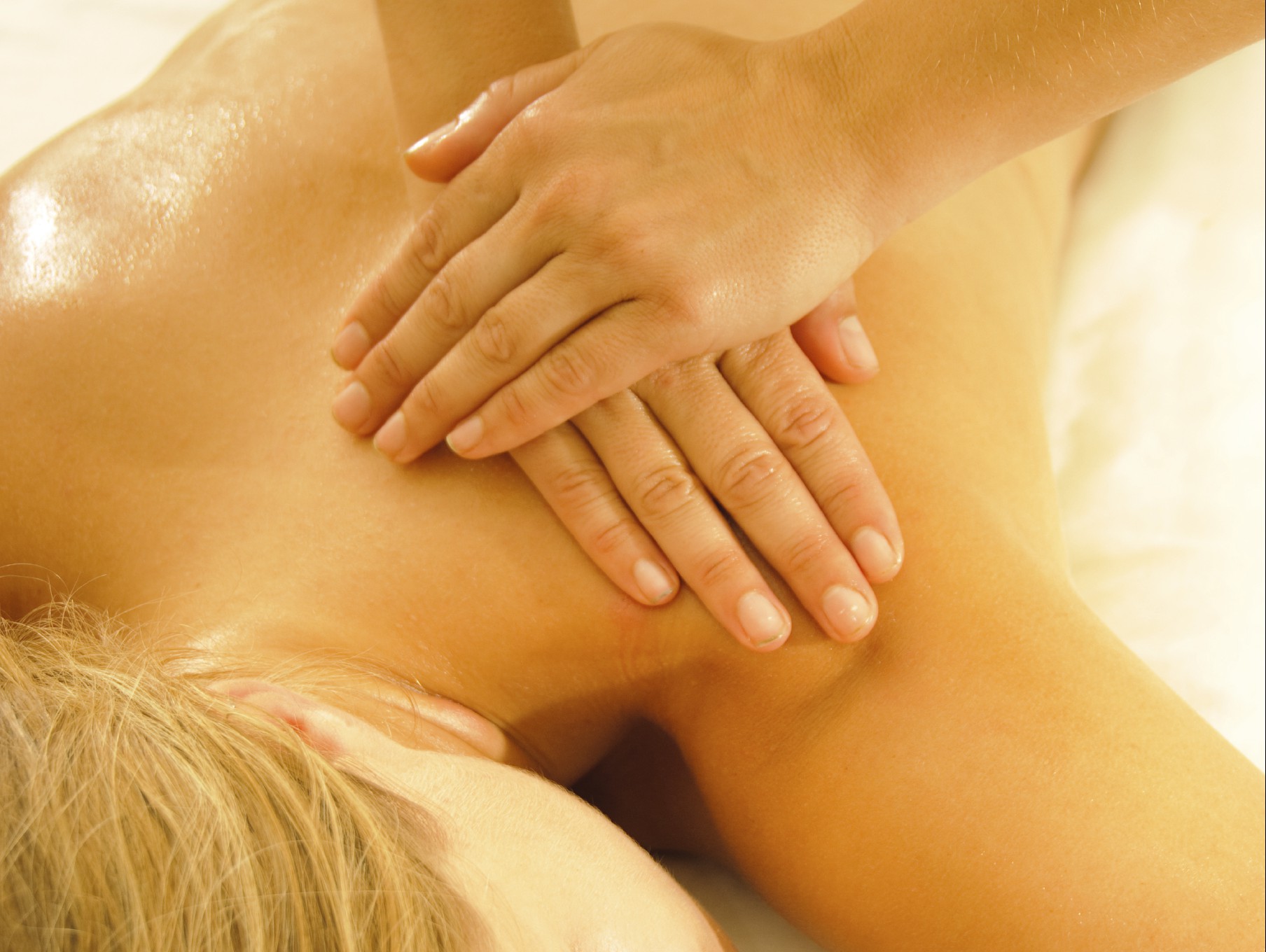 5 tips for an amazing shoulder massage