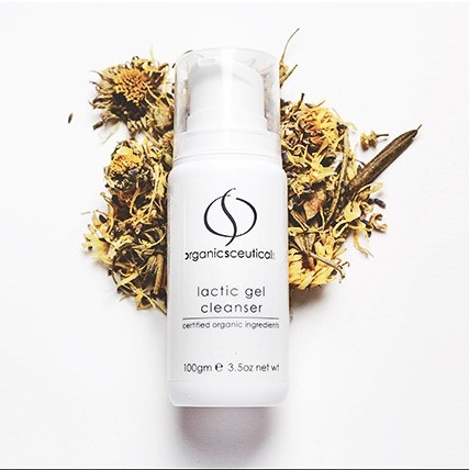 Lactic Gel Cleanser, Cleanse & revitalise all in one.