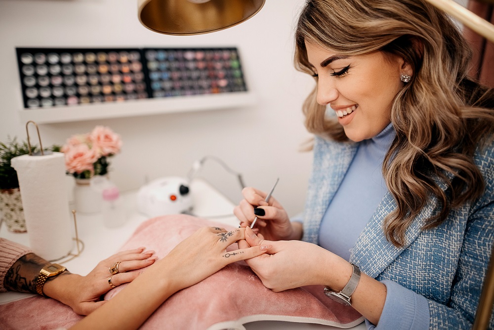 More Female Beauty Therapists Should Aspire to Salon Ownership, Says HABA