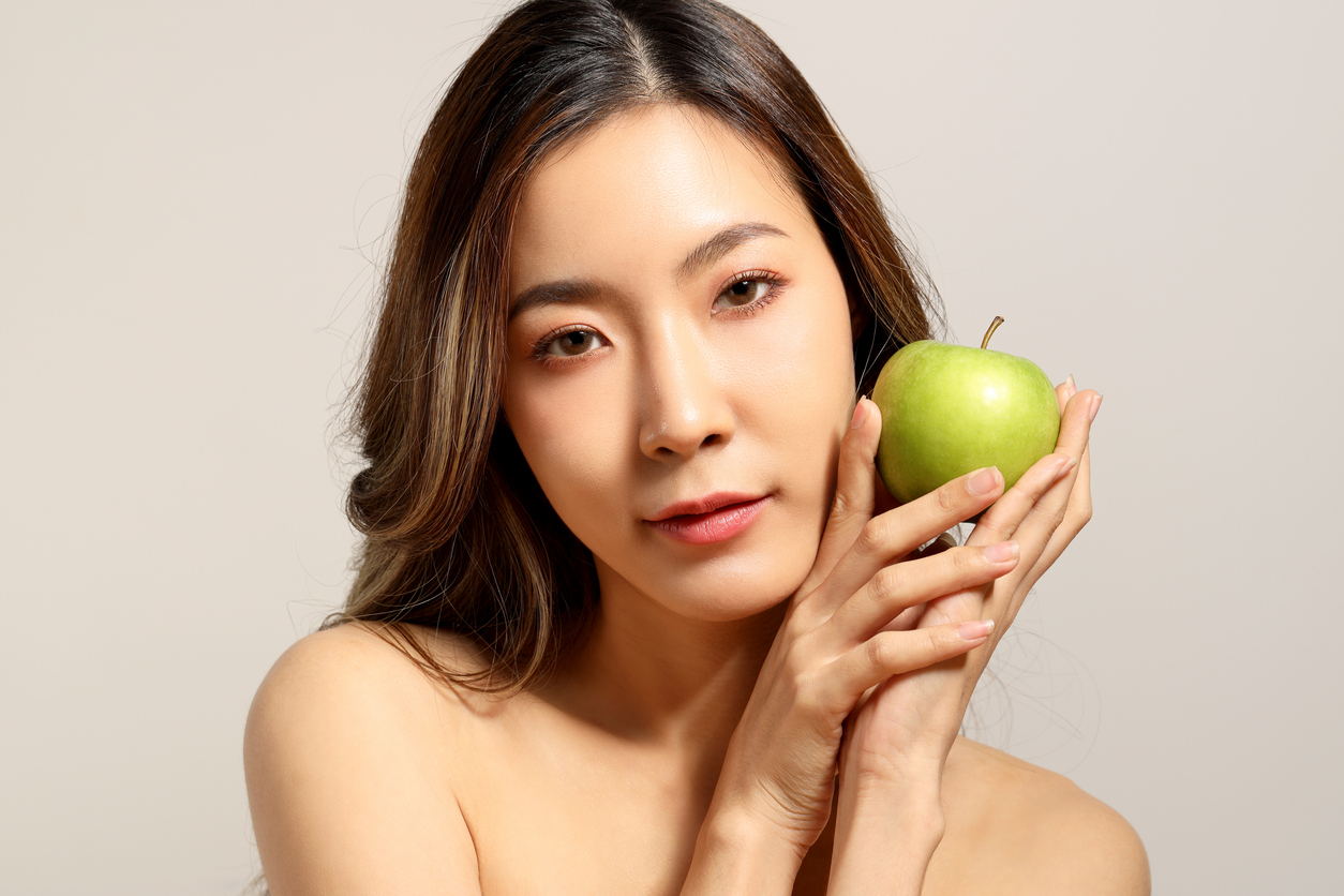 Ingredient Spotlight: How Apple Stem Cells Work to Slow Signs of Ageing