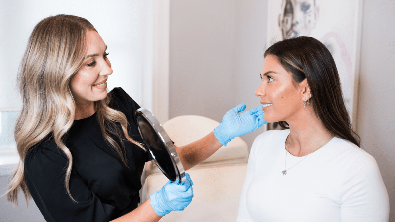 Elly Seymour: From Cosmetic Nurse to Saint Louve Founder